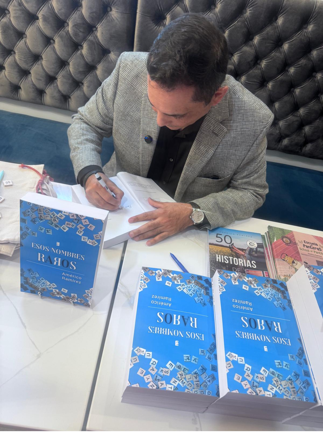 Américo Ramírez – Esos Nombres Raros