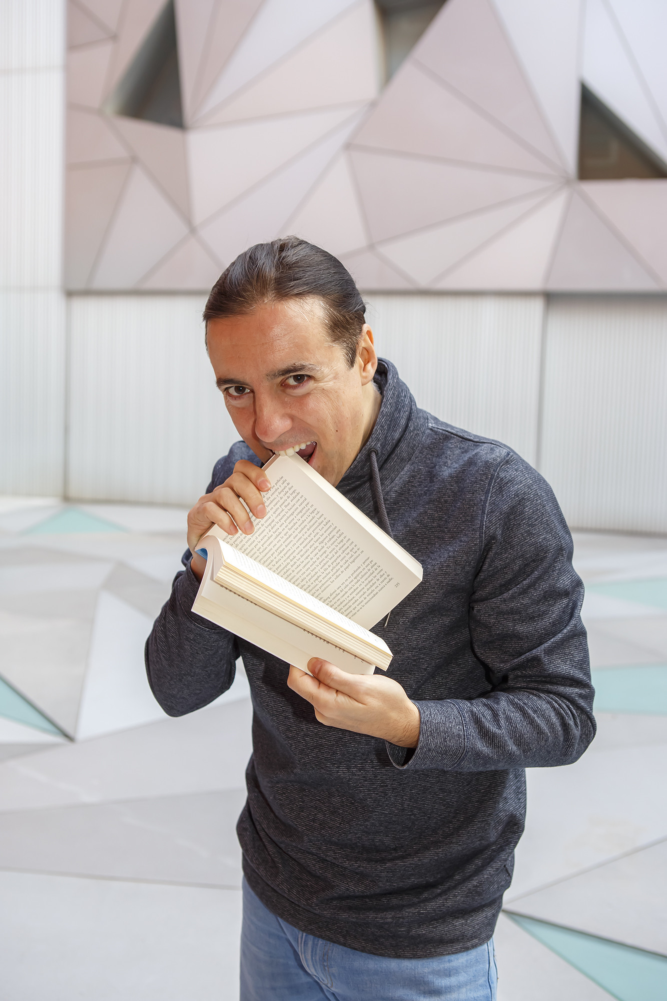 Ricardo Guadalupe – La regeneración de Dios